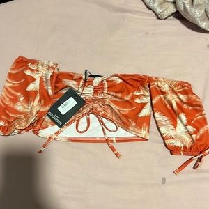 coral floral print ruched detail short sleeve crop top